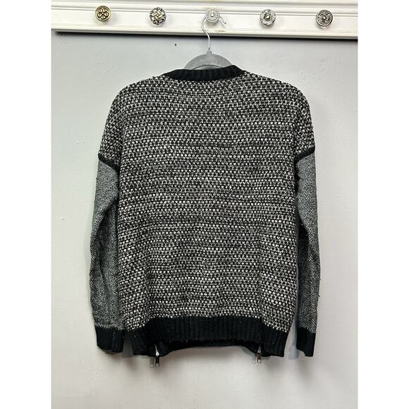 Forever 21 Wool‎ Blend Sweater Womens Medium Black Gray Zipper Details Heavy - Picture 2 of 6